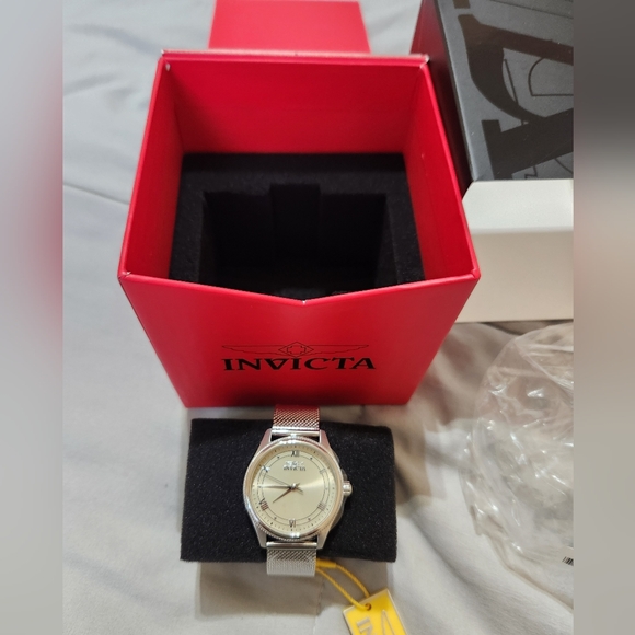 Invicta Celestial Quartz Ivory Dial Ladies WatchItem No. 48486 NIB - Picture 7 of 9